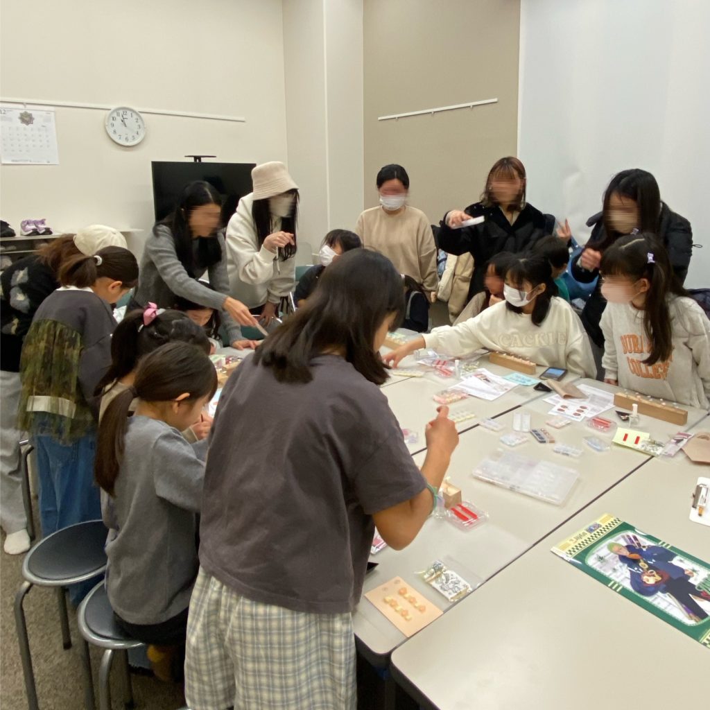 キッズネイル講座の様子