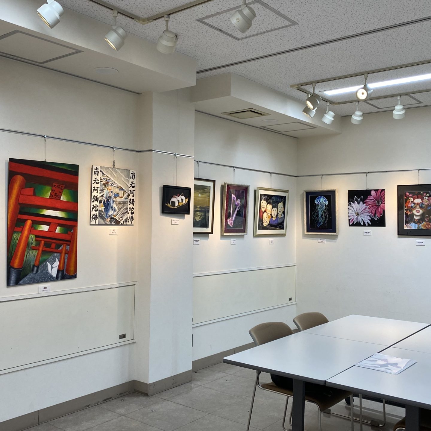 作品展の並んだチョークアート