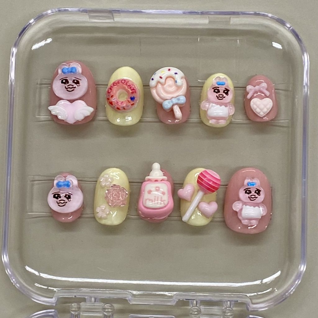 子どもたちが作ったネイルチップ作品